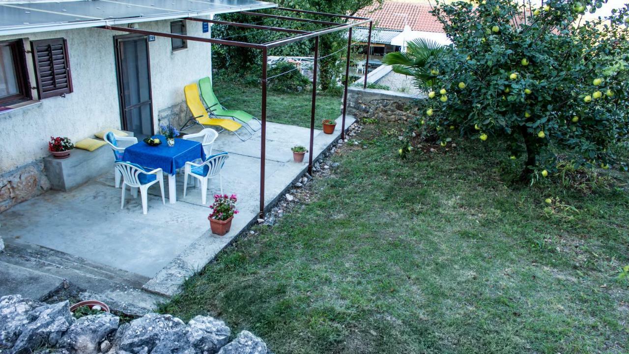 Apartman Dina Risika Exterior foto
